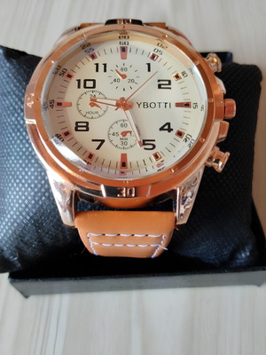 Ρολόι μοντέρνο γυναικείο με QUARTZ μηχανισμό και καφέ λουράκι PU δέρμα, αφόρετο