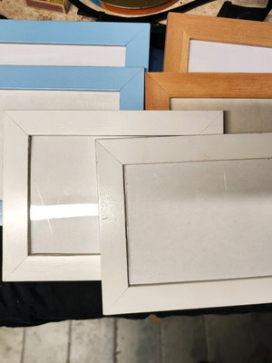 Κορνίζες ξύλινες καινούργιες, πακέτο 6, 21x16 εκ.