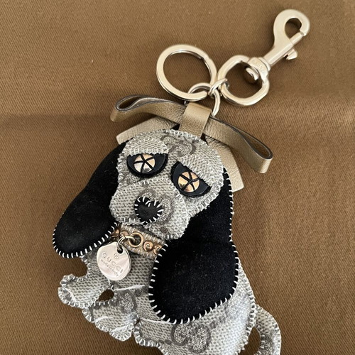 Gucci keychain new, brown