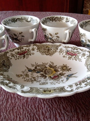Vintage Ringway Windsor porcelain set
