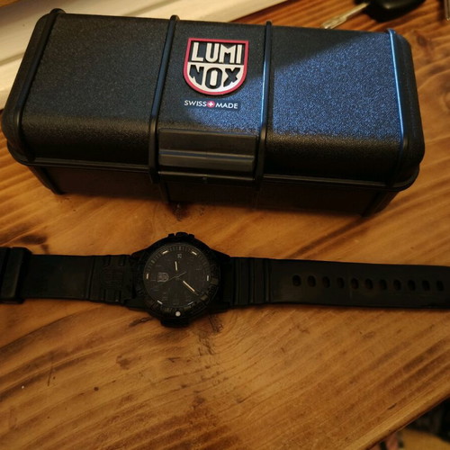Luminox мъжки черен часовник като нов без батерия с кутия