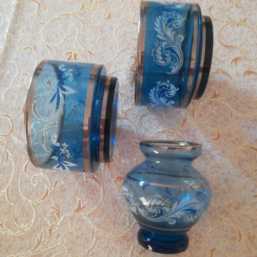 Decorative vases like new, set of 3 with gold finish