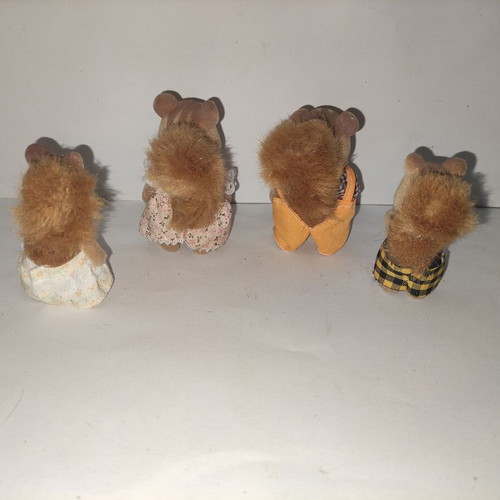 Sylvanian Families Squirrel Family vintage, like new, 4 figures