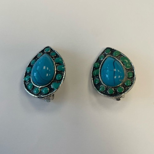 Ethnic earrings with clips used, blue and turquoise