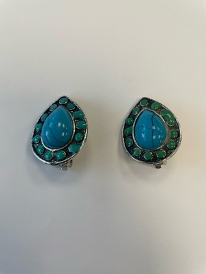 Ethnic earrings with clips used, blue and turquoise