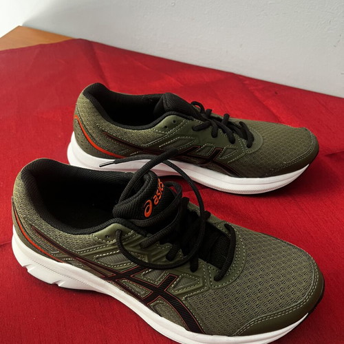 Asics Gel Athletic Shoes size 41.5 new without tags, never used