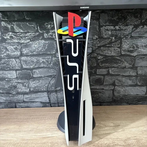 PlayStation 5 Decorative Cover with Multicolor PS Logo made of PLA Bioplastic