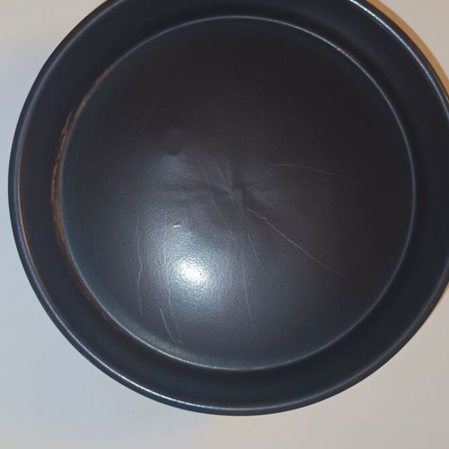 Ceramic baking pan black like new 24 cm diameter
