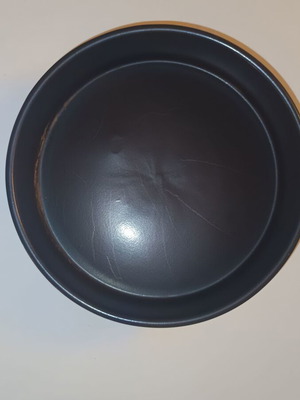 Ceramic baking pan black like new 24 cm diameter