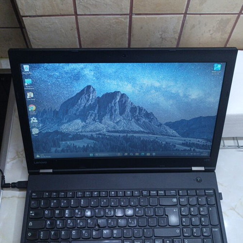 Lenovo ThinkPad L570 laptop like new with Windows 11 Pro and activated Office