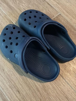 Children's flip flops like new, size 34, blue