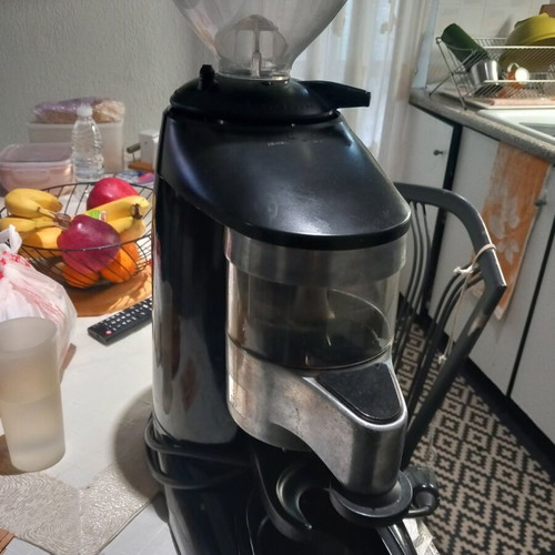 Coffee grinder used in excellent condition