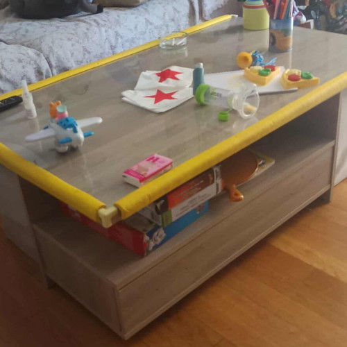 Coffee table like new with two drawers and two stools 120×72×40.5