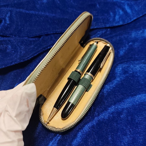 Pelikan 400 Fountain Pen and Pelikan 450 Mechanical Pencil Set used, vintage 1950s