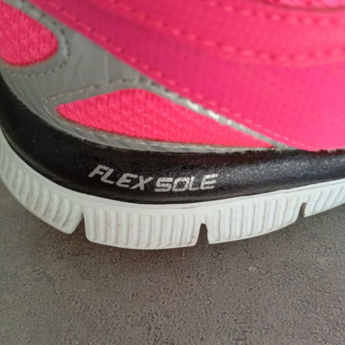 Skechers athletic shoes used, size 40, red