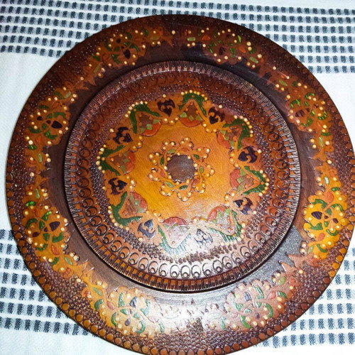 Vintage carved wooden plate handmade, like new, decorative