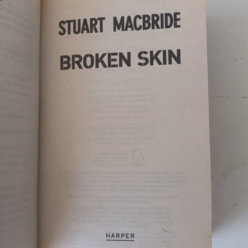 Broken Skin by Stuart MacBride, English book