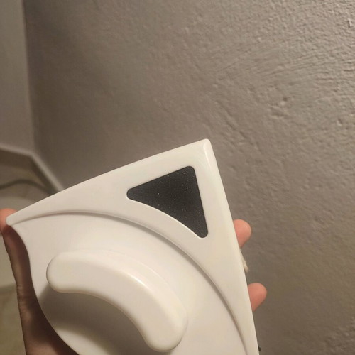 Magnetic glass cleaner used