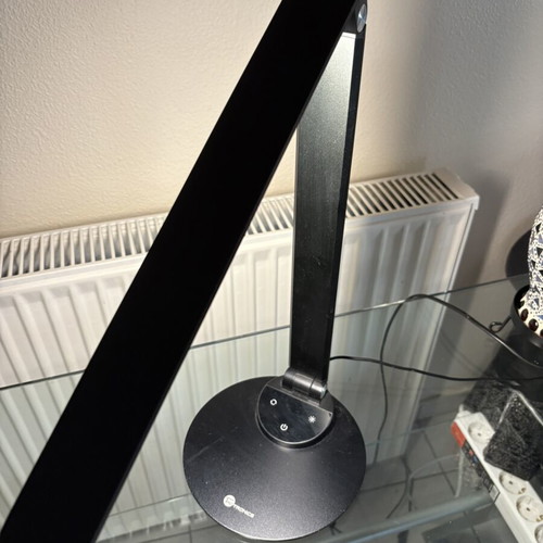 TaoTronics TT-DL19 desk lamp like new, 5 color modes, USB port
