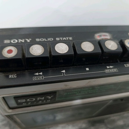 Sony solid state κασετόφωνο μεταχειρισμένο, μη λειτουργικό, μοντέλο CF-410