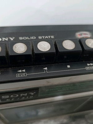 Sony solid state κασετόφωνο μεταχειρισμένο, μη λειτουργικό, μοντέλο CF-410
