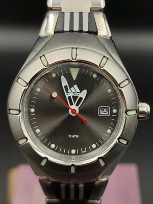 Adidas ρολόι μεταλλικό ασημί με μαύρο καντράν σαν καινούργιο