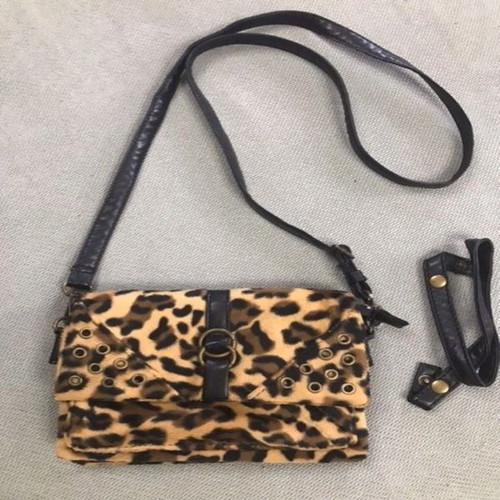 Leopard Crossbody Bag like new with detachable strap