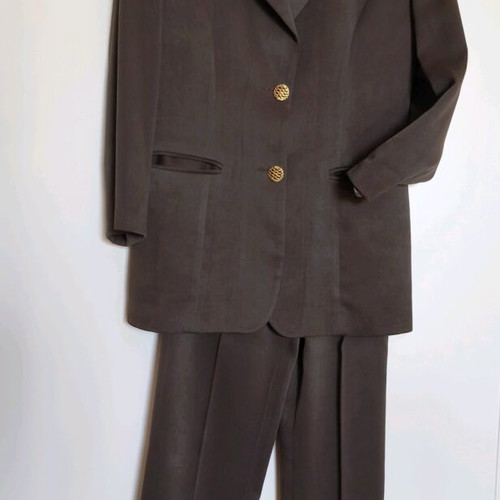 Women's suit used, size 44, brown with slight sheen