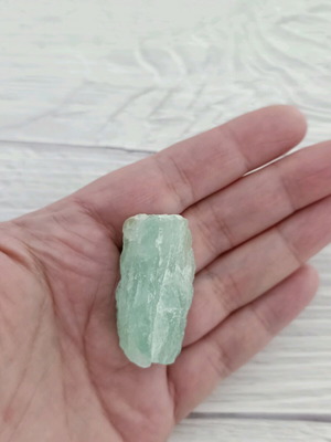 Raw fluorite new for meditation and decoration