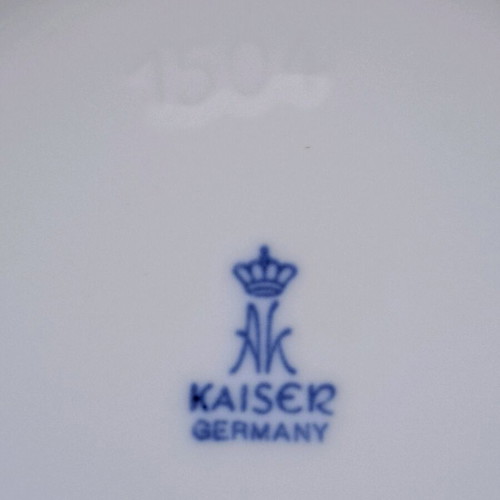 Kaiser Porcelain Vase White Germany Vintage like new