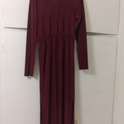 Pink Woman long-sleeve burgundy dress like new, size medium