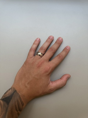 Minimal silver ring like new, classic design