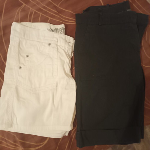 Bermuda shorts used, black and white, sizes M and L