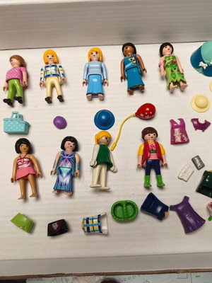 Playmobil female figures set of 11 like new with dresses and accessories