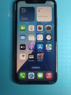 Apple iPhone 11 64GB μεταχειρισμένο με ραγίσματα και 72% μπαταρία