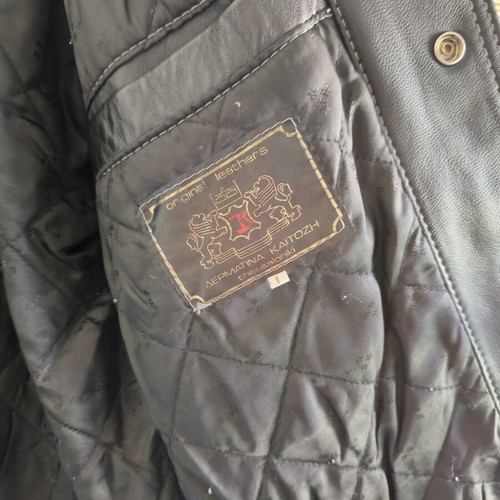 Black leather jacket No L, lightly worn