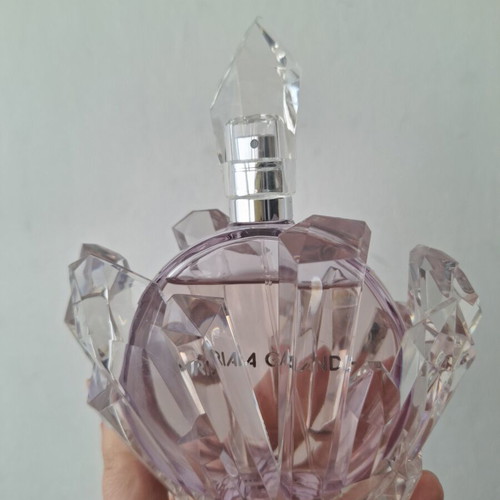 R.E.M. Ariana Grande perfume like new, 100 ml