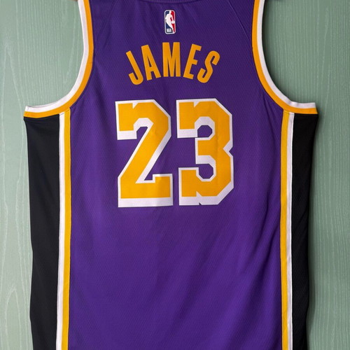 LeBron James Los Angeles Lakers jersey size large like new