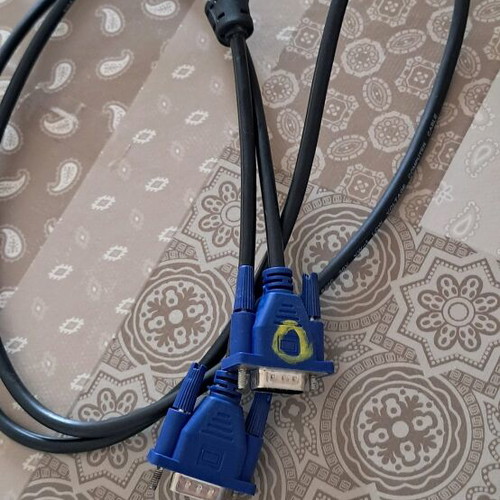 Computer cable used, length 1.45 meters