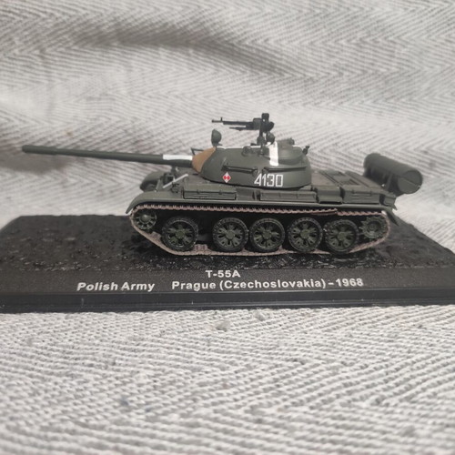 T-55A Polish Army Prague 1968 metal miniature tank 1:72 new in box