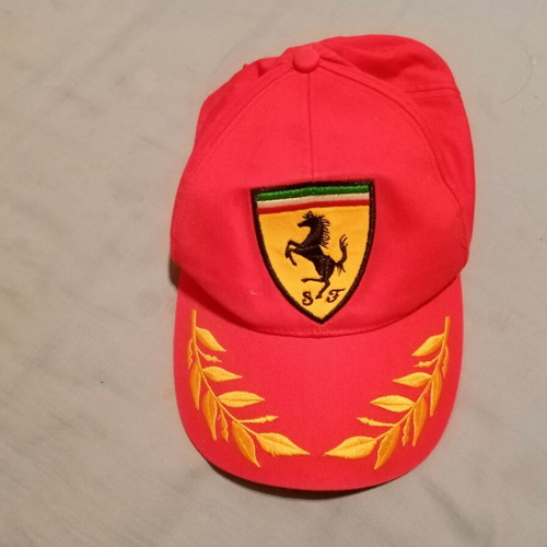 Ferrari hat like new with gold embroidered laurel leaves, red, size L