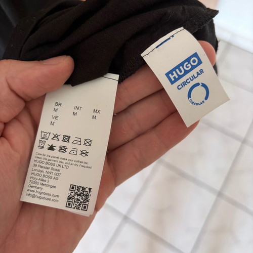 Hugo Boss Relaxed Fit T-shirt M like new, black