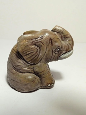 Elephant miniature handmade, like new, clay