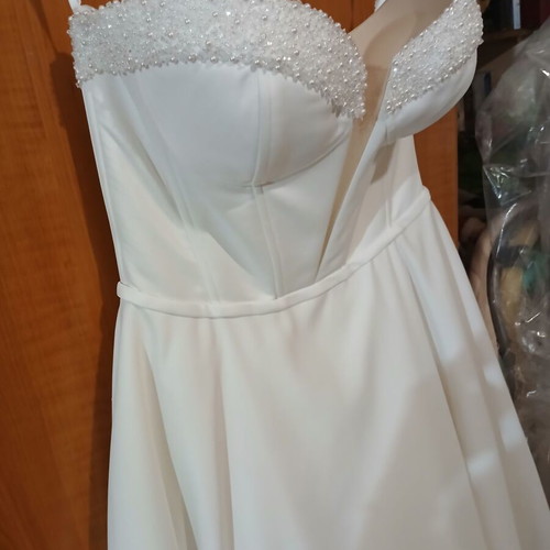 Demetrios wedding dress 2024 collection like new, white satin size 8