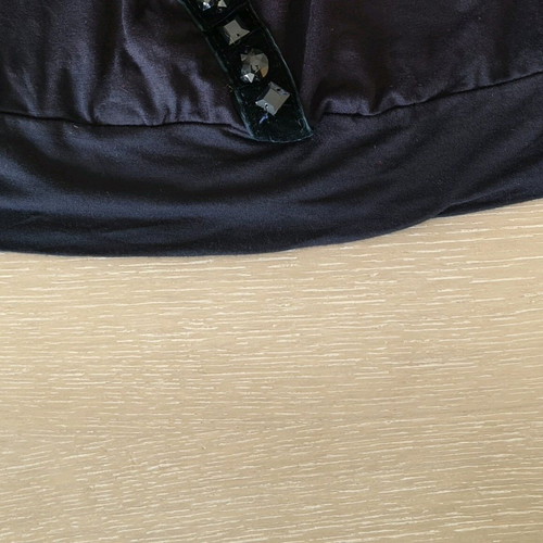 Fiondotinta women's long-sleeve black top like new with decorative details