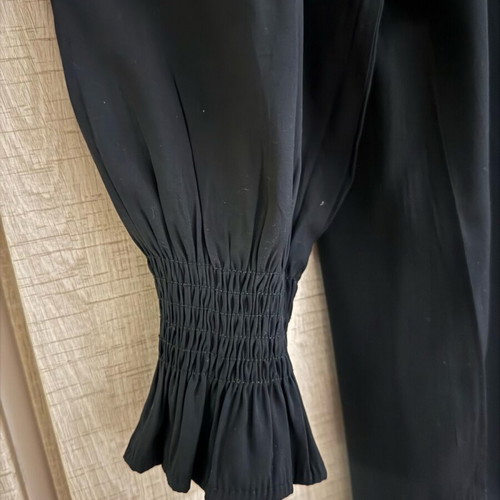 Black oversized blouse with V neck and balloon sleeves XL like new