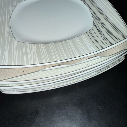 Dessert set like new with platter and six small plates