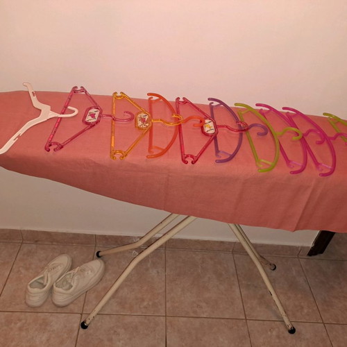 Plastic children's hangers used, pack of 12, assorted colors