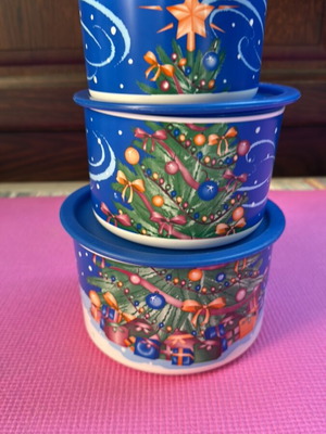 Tupperware Christmas container set like new