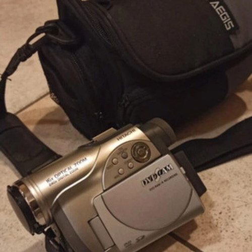 Hitachi Minidisc Video Camera like new